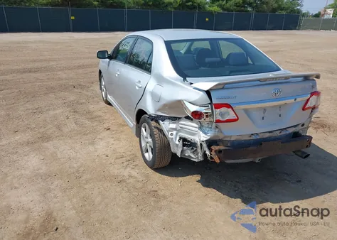 2013 Toyota Corolla S z USA, uszkodzony, nr VIN 2T1BU4EE4DC039193